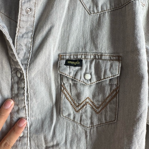 Wrangler Long Sleeve Western Snap W Stitching On Pocket Light Gray Denim Shirt - Picture 3 of 7